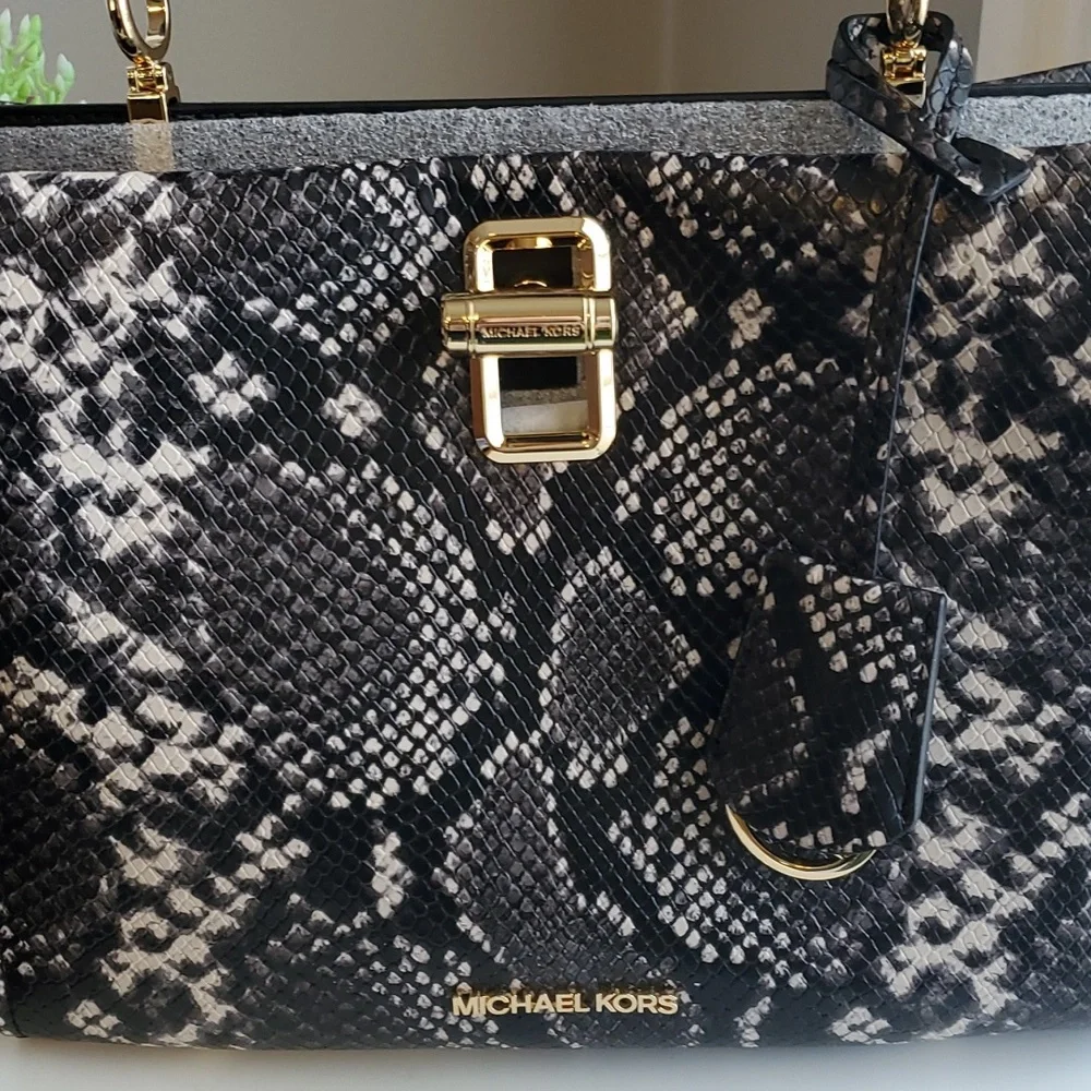 Michael Kors medium top-‎ handle satchel